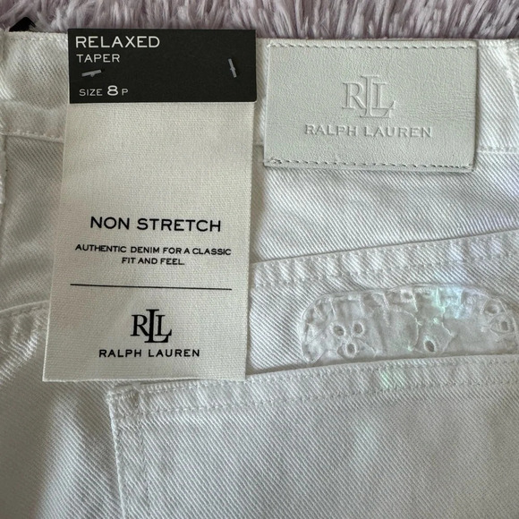 Lauren Ralph Lauren Women White Eyelet-Patchwork Relaxed Tapered
Jean Size 8p - Picture 11 of 11